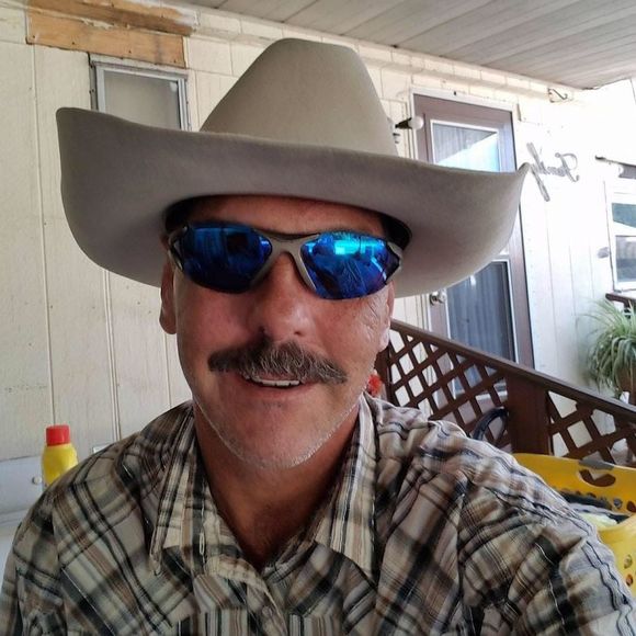 Meet your Posher, Kevin - Picture 1 of 1